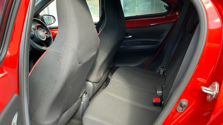 Toyota Aygo X 1.0 VVT-i Edge 5dr Petrol Hatchback